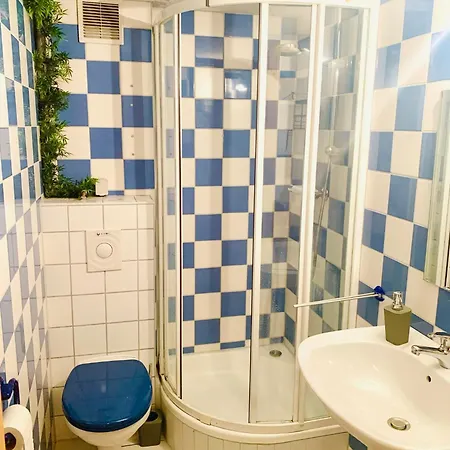 Holiday home Deutsche Ostseevilla - Grosse Mit Sauna, Spielplatz, Pkw-stellplaetze, Grosser Garten *