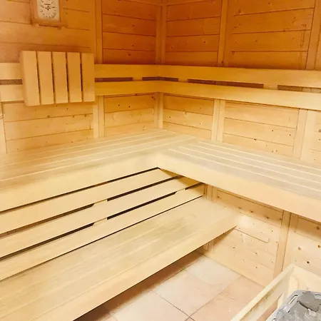 Deutsche Ostseevilla - Grosse Mit Sauna, Spielplatz, Pkw-stellplaetze, Grosser Garten Holiday home *